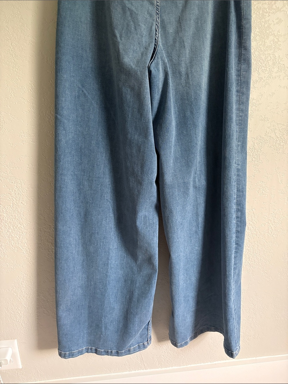 WE THE FREE Light Blue Wide-Leg Jeans - Picture 6 of 10